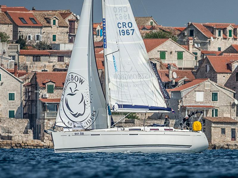 Book yachts online - sailboat - Dufour 365 GL - Tatomir - rent