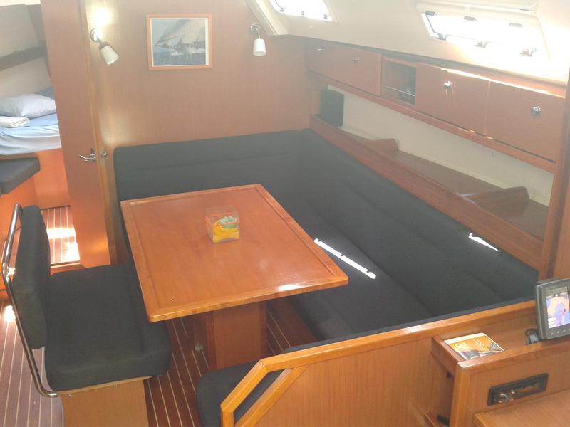 Book yachts online - sailboat - Bavaria 41 Cruiser _2016 - SY_2033 - rent