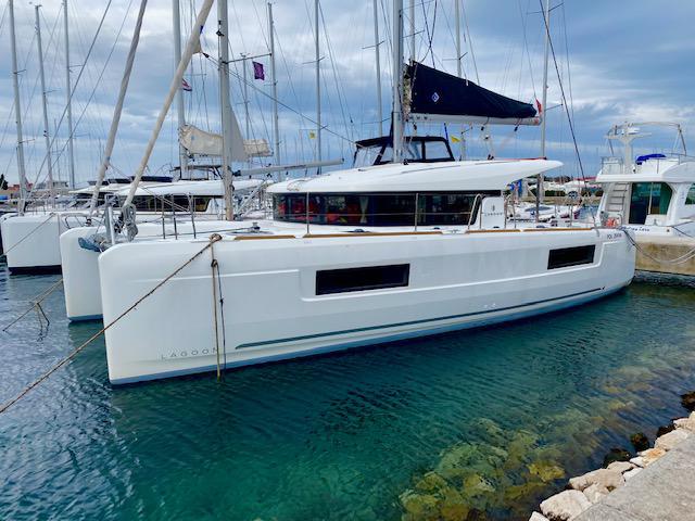 Book yachts online - catamaran - Lagoon 40 - SAIL AND PASSION - rent