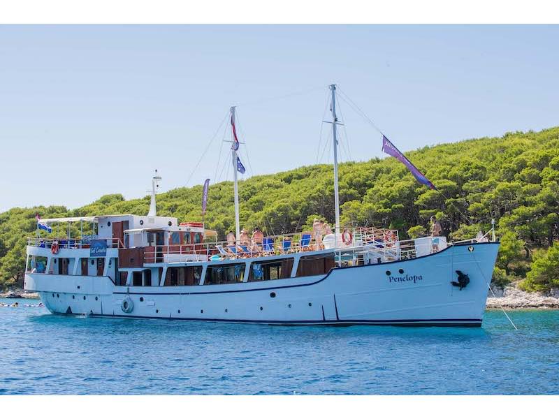 Book yachts online - motorboat - Motoryacht Penelopa - Penelopa - rent