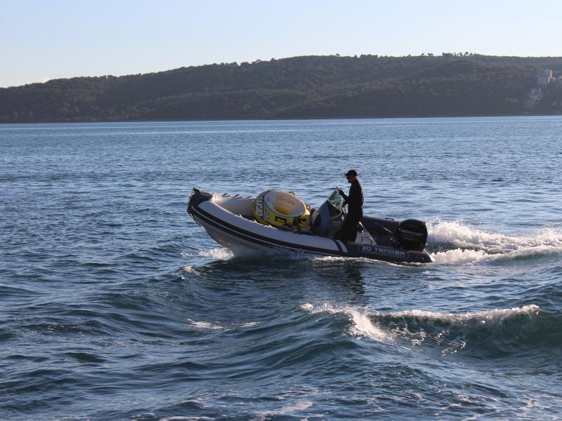 Book yachts online - motorboat - 3D Tender LUX 500 - no name - rent