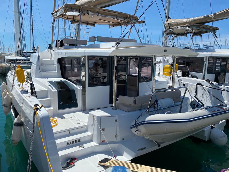 Book yachts online - catamaran - Bali 4.6 - Acrux - rent