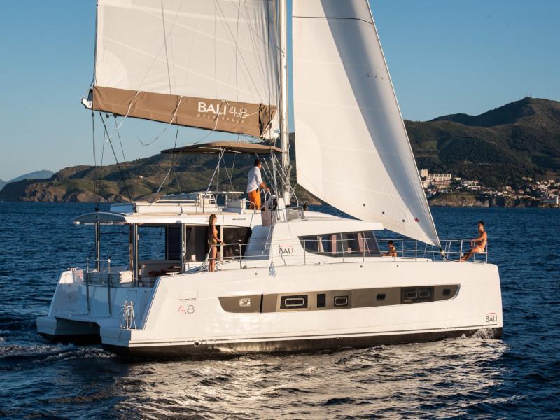 Book yachts online - catamaran - Bali 4.8 - Aldebaran - rent
