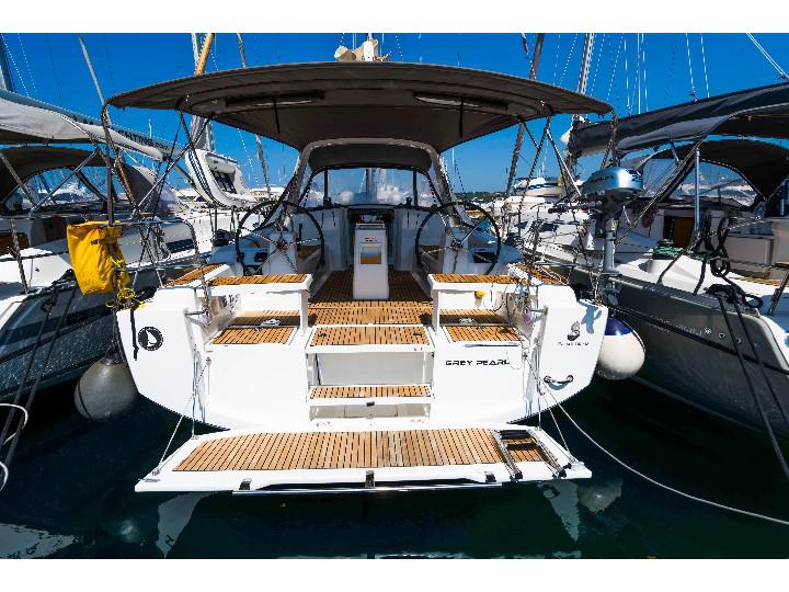 Book yachts online - sailboat - Oceanis 38 - GREY PEARL - rent