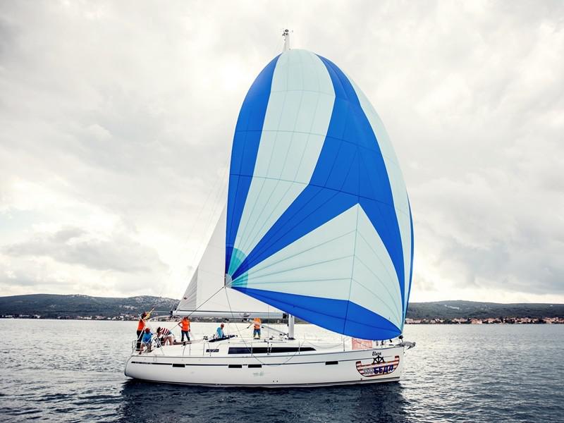 Book yachts online - sailboat - Bavaria Cruiser 46 - Eris - rent