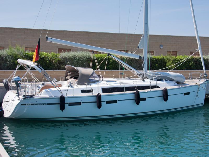 Book yachts online - sailboat - Bavaria Cruiser 41 - Libeccio - rent