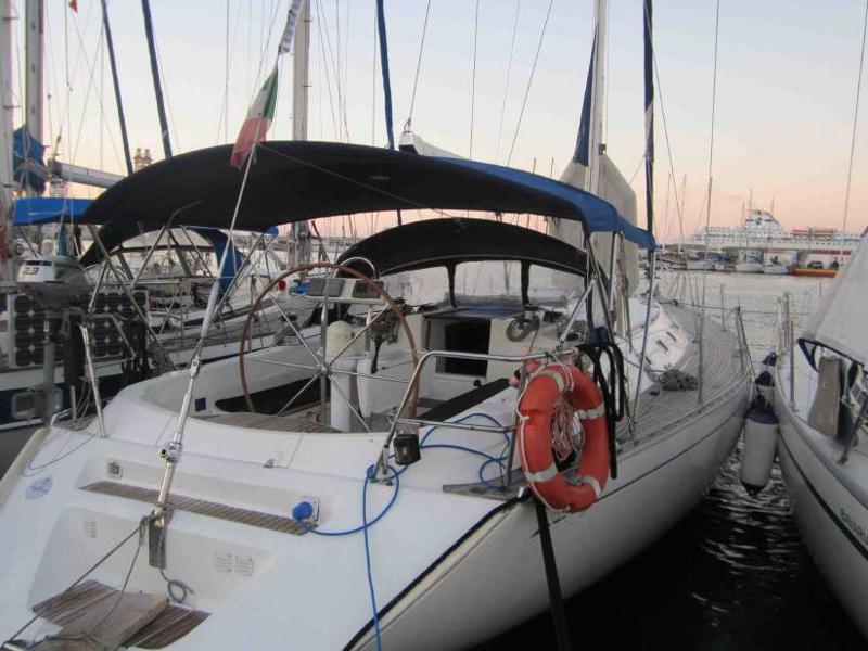 Book yachts online - sailboat - Dufour 45 - Genea - rent