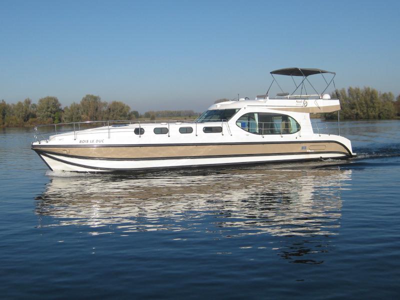 Book yachts online - motorboat - Octo Fly - Bois le Duc NL - rent