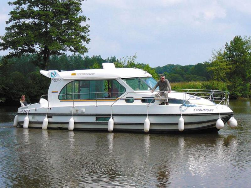 Book yachts online - motorboat - Sedan 1000 - REDON FR - rent
