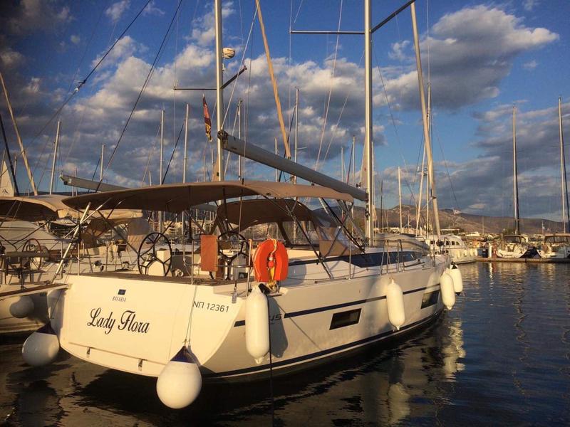 Book yachts online - sailboat - Bavaria C45 - LADY FLORA 1 - rent