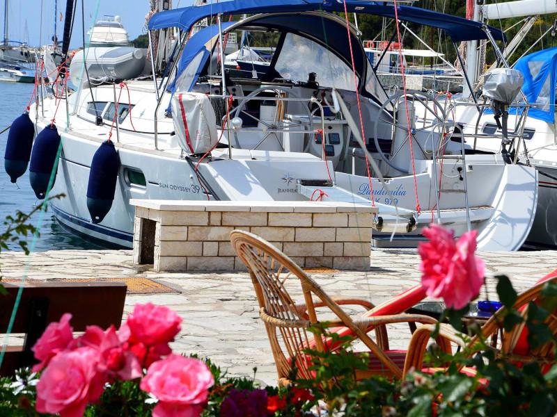 Book yachts online - sailboat - Sun Odyssey 39i - PANDIMILIA - rent