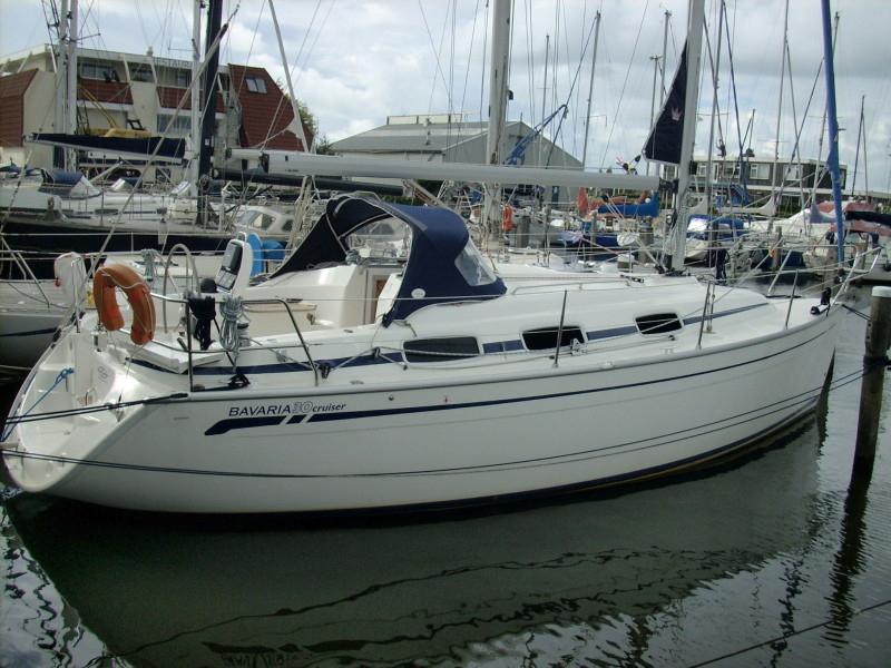 Book yachts online - sailboat - Bavaria 30 - ANA - rent