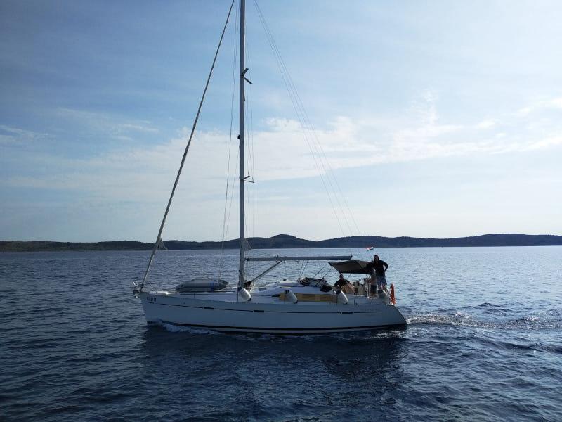 Book yachts online - sailboat - Oceanis 393 Clipper - Orion (Full Refit 2020, New Sails) - rent