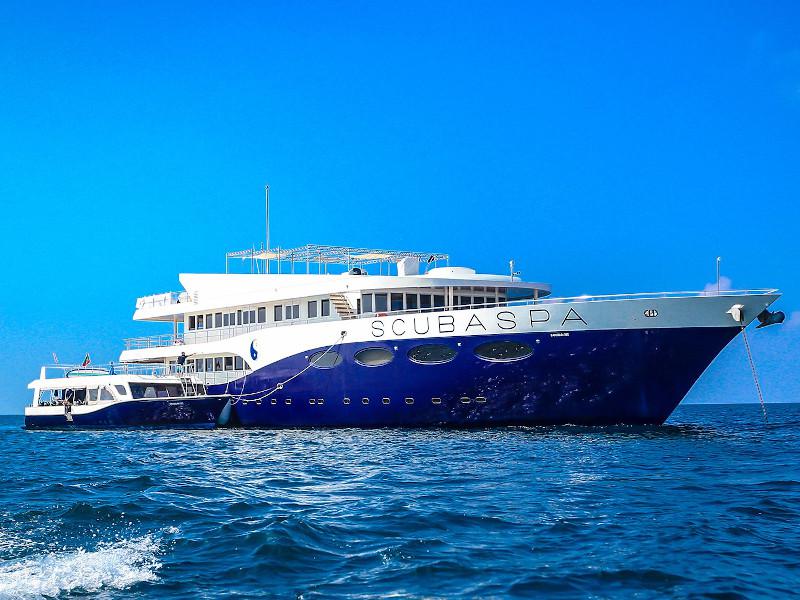 Book yachts online - motorboat - Motoryacht - Scubaspa Ying - rent