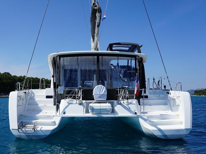 Book yachts online - catamaran - Lagoon 40 - Infinity - rent
