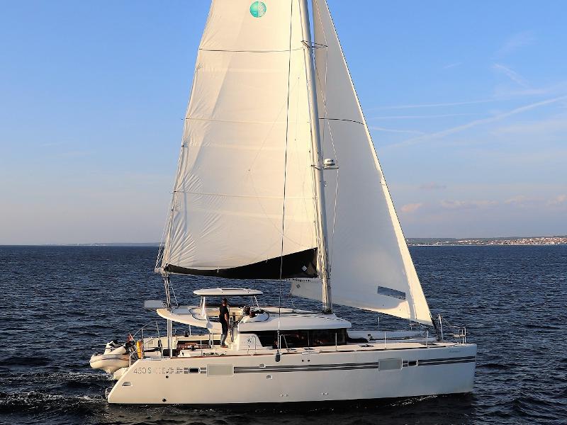 Book yachts online - catamaran - Lagoon 450 Sport - Michelangelo - rent
