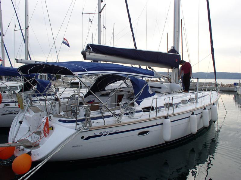 Book yachts online - sailboat - Bavaria 46 Cruiser-4 - Santa Cruz - rent
