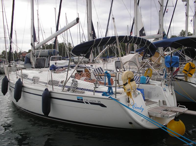 Book yachts online - sailboat - Bavaria 35 Cruiser - Cindy - rent