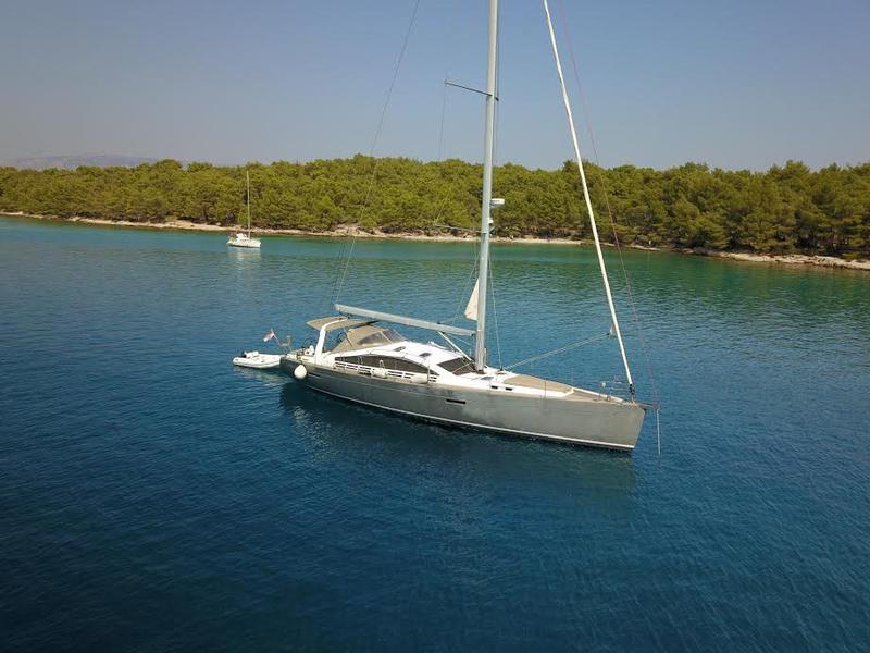 Book yachts online - sailboat - Wauquiez Pilot Saloon 55 - ADIQELL - rent