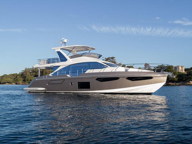 Book yachts online - motorboat - Azimut 60 - ALUMINIA - rent