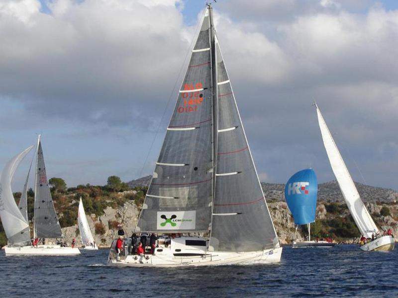 Book yachts online - sailboat - Elan 410 - Krka - rent