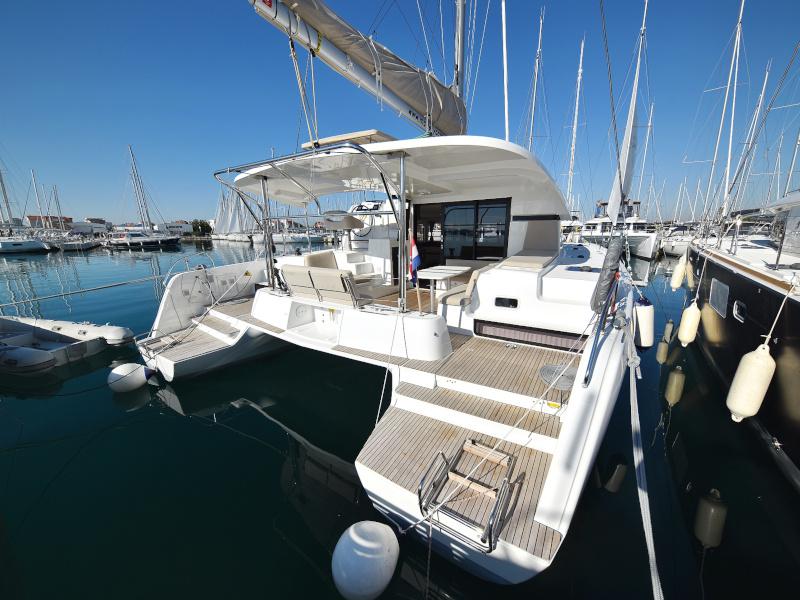 Book yachts online - catamaran - Lagoon 42 - CUZAMEN - rent