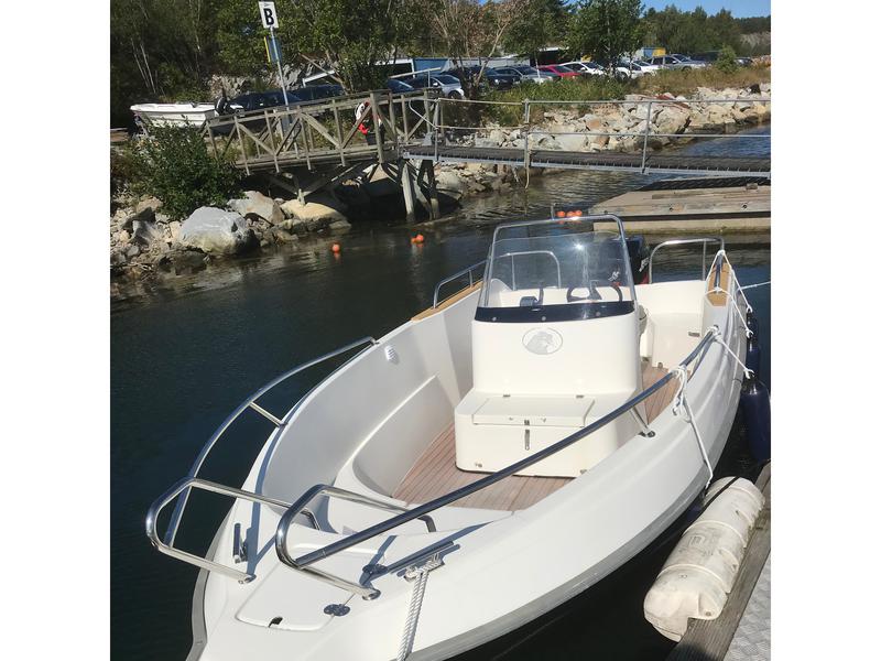 Book yachts online - motorboat - Uttern S56 Exclusive - Uttern - rent