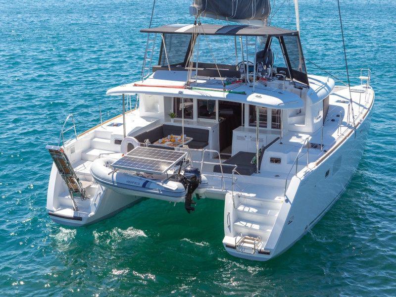 Book yachts online - catamaran - Lagoon 450  Flybridge AIRCO-GENERATOR - Mary # One AIRCO-GENERATOR//WATERMAKER  paleros - rent