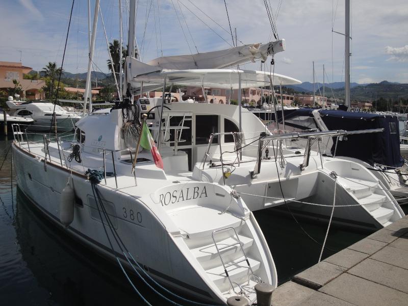 Book yachts online - catamaran - Lagoon 380(12) - Rosalba - rent