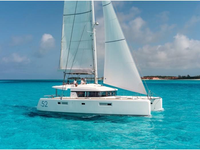 Book yachts online - catamaran - Lagoon 52F (Gen+A/C+WM) - SAILUXE - Fico - rent