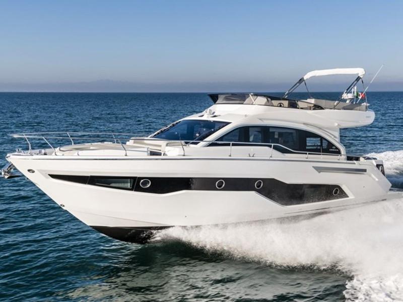 Book yachts online - motorboat - Cranchi E 52 F Evoluzione - Angelina M - rent