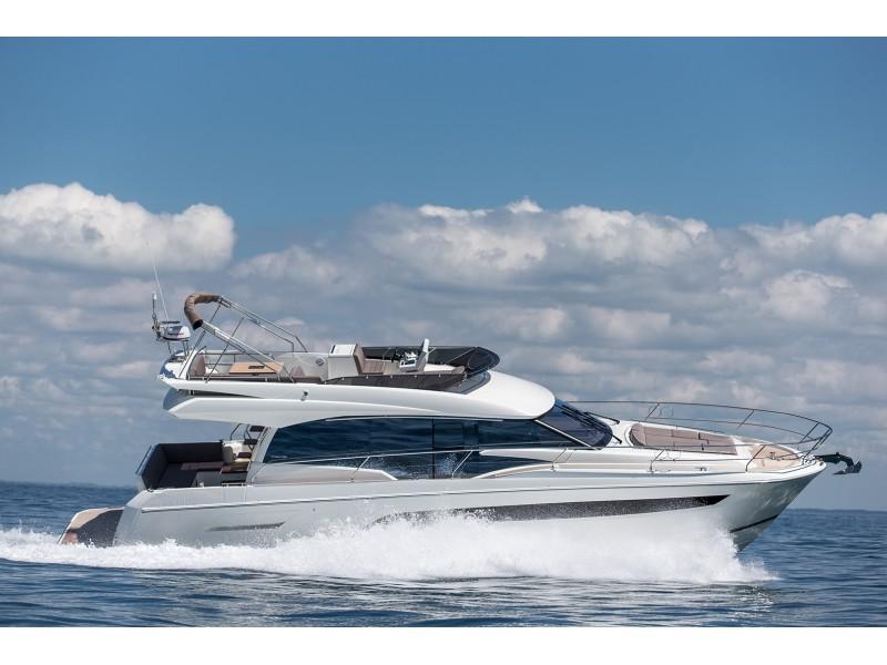 Book yachts online - motorboat - Prestige 520 Flybridge - ZAFE - rent