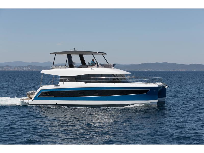 Book yachts online - powercatamaran - Fountaine Pajot MY 44 - Endless Beauty - Deluxe - rent