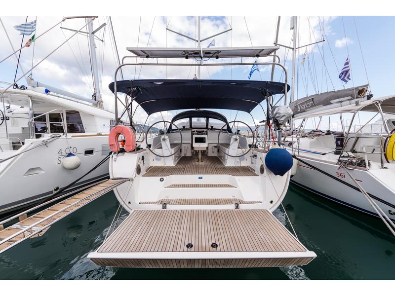 Book yachts online - sailboat - Bavaria Cruiser 46 - Morning Star  - A/C in Saloon - rent