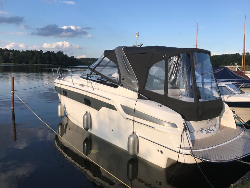Book yachts online - motorboat - Bavaria S29 OPEN - Spirit of St. Tropez - rent