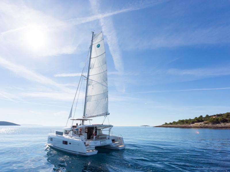 Book yachts online - catamaran - Lagoon 42 - GINGER 1  - rent