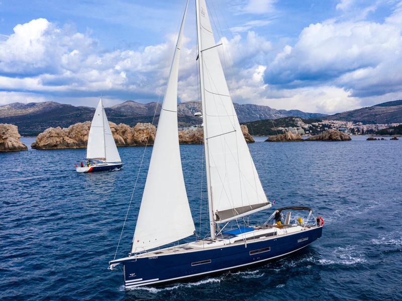 Book yachts online - sailboat - Dufour 56 Exclusive - TEFNUT - fully equipped - rent