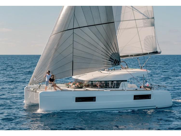 Book yachts online - catamaran - Lagoon 40 (2020) - FELU' - rent