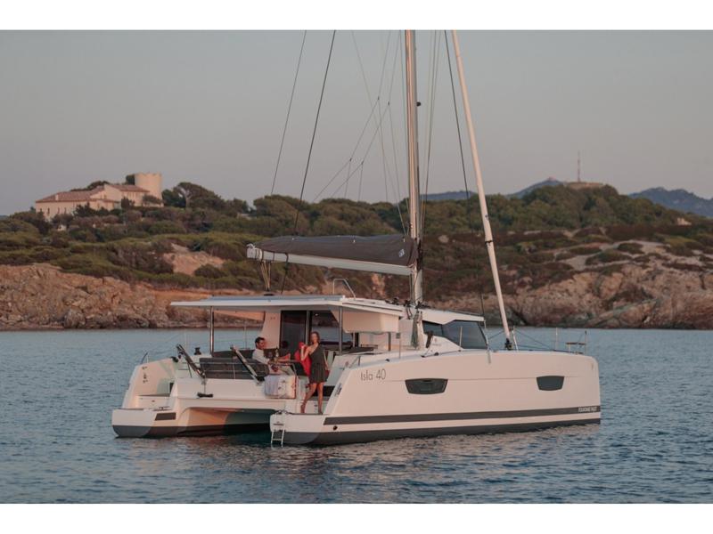 Book yachts online - catamaran - Isla 40 - SAM - rent