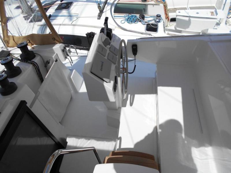 Book yachts online - catamaran - Astréa 42_2020 - SY_2062 - rent