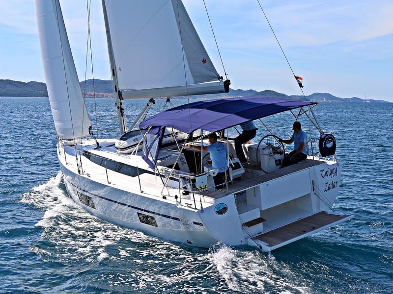 Book yachts online - sailboat - BAVARIA C 45 BT (19) - TWIGGY - rent