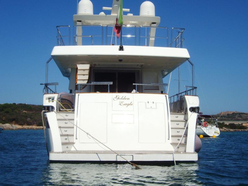 Book yachts online - motorboat - Azimut 76 - Golden Eagle - rent