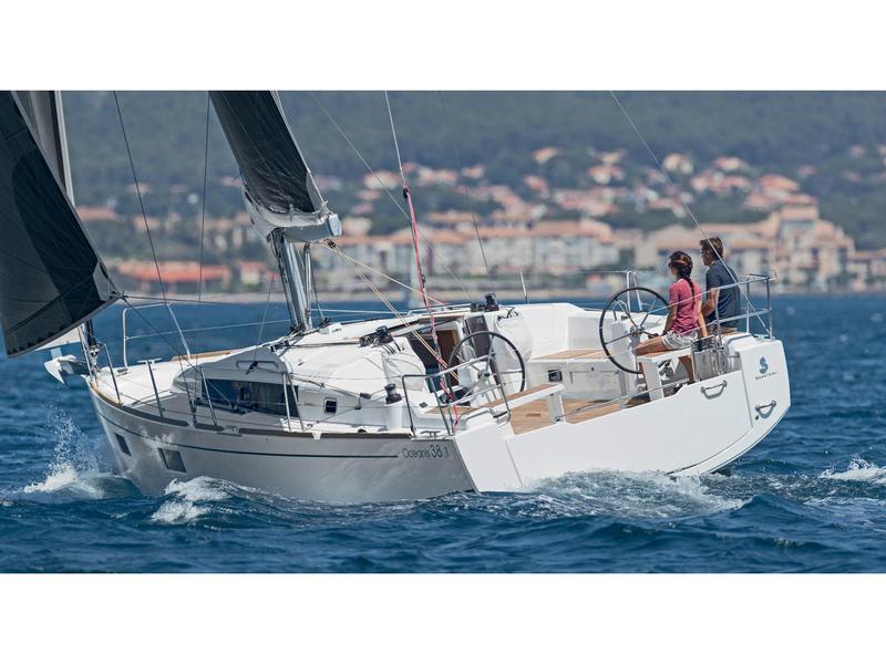 Book yachts online - sailboat - Oceanis 38.1 - Sail Lyra - rent