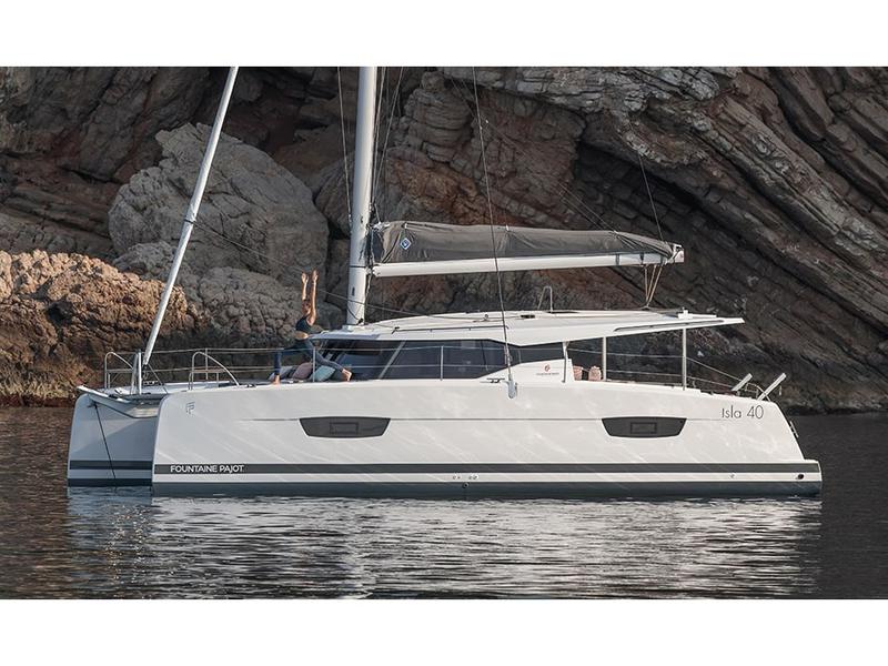 Book yachts online - catamaran - Fountaine Pajot Isla 40 - Isla (Wm+Solar Pan) - rent