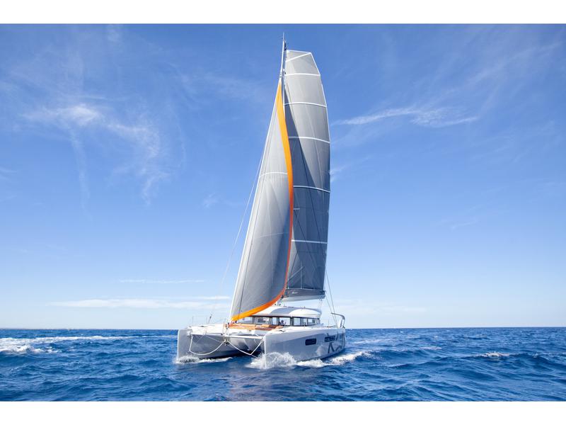 Book yachts online - catamaran - Excess 15 - White Lotus - rent
