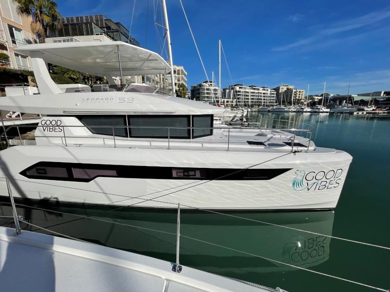 Book yachts online - powercatamaran - Leopard 53 PC - Good Vibes - rent