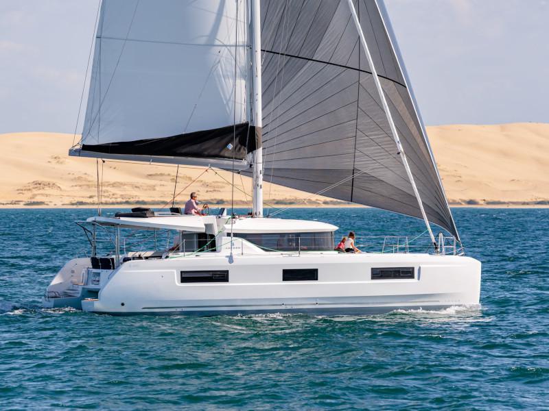 Book yachts online - catamaran - Lagoon 46 - AQUA VITAE (generator, air condition, watermaker) *Skippered only* - rent