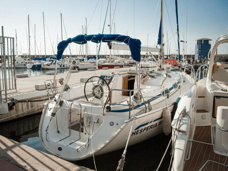 Book yachts online - sailboat - Bavaria 34 Cruiser - Hesperia III - rent