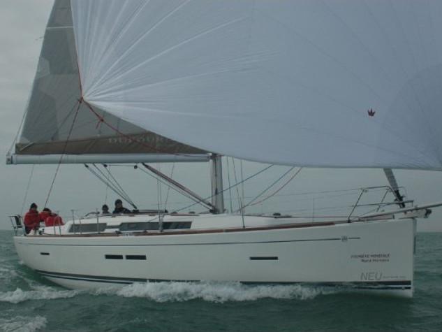 Book yachts online - sailboat - Dufour 405 Grand Large - Daphne - rent