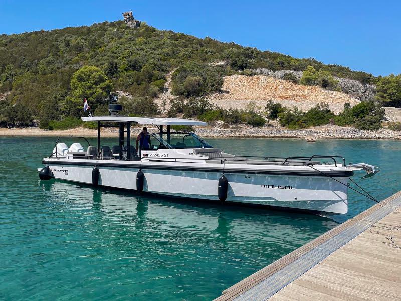 Book yachts online - motorboat - Axopar 37 - AXOPAR 37 - rent